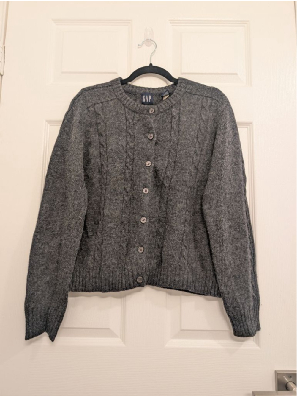 GAP 100% Wool Gray Cable Knit Cardigan Sweater Dark Academia Preppy Old Money L - Picture 3 of 8